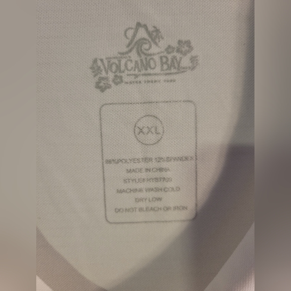Universal Studios Volcano Bay T-Shirt- White, Men's Size XXL - Picture 3 of 4